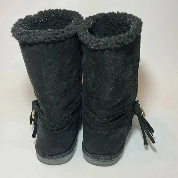 Michael Kors black fuzzy boots with gold accent and tassels size 5 - Picture 3 of 6